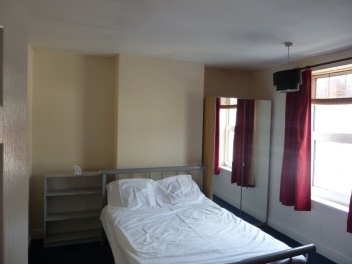 Upstairs bedroom 2